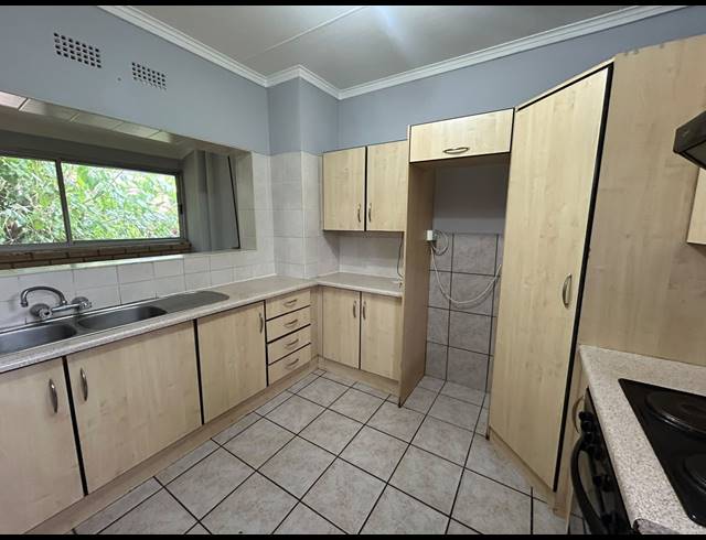 2 BEDROOM FLAT TO LET IN THREE RIVERS